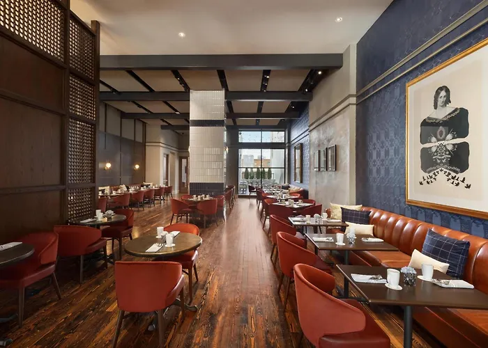 106 Jefferson Huntsville, Curio Collection By Hilton
